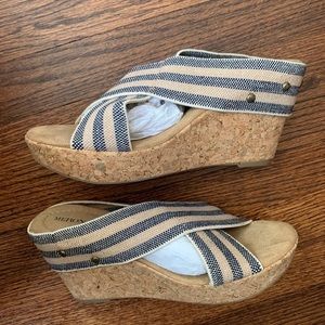 NEW Merona striped sandal wedges size 10